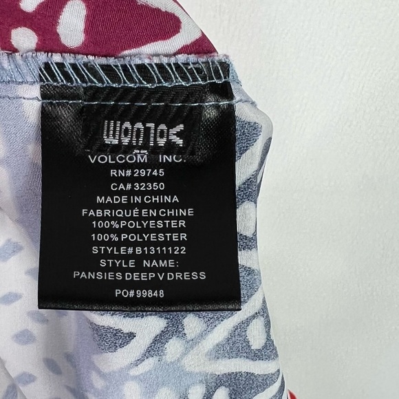 VOLCOM Aztec Southwest Pansies Deep V Dress Size Medium - Picture 6 of 7
